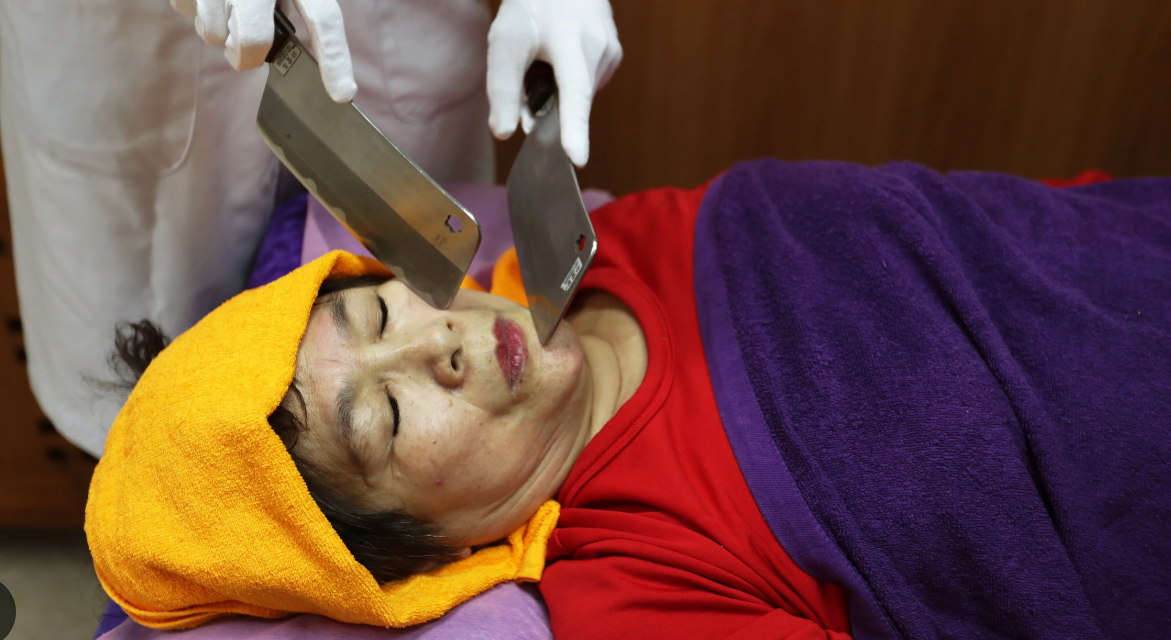 The 2000-Year-Old Knife Massage Tradition Believed to Soothe Skin and Smash Stress