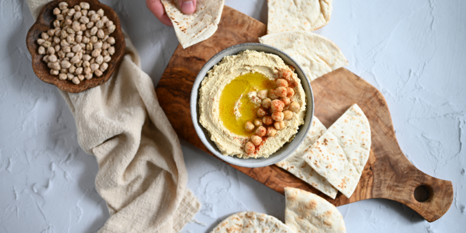 3 Delicious Dips Rich in Healthy Fats + A Free Recipe