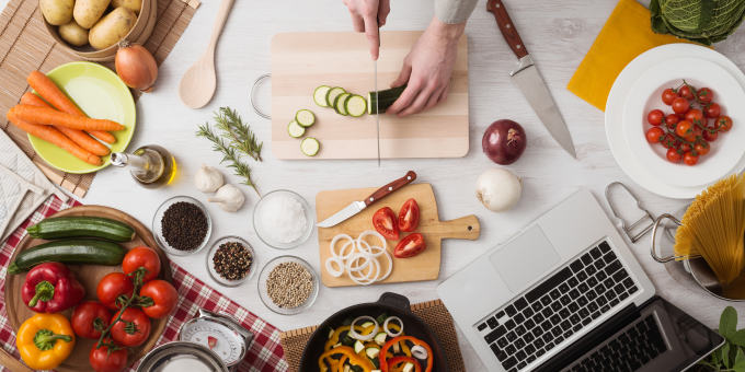 “I realised I hadn’t had a period in 3 years”: How This Nutrition Coach Broke Free From Restrictive Eating + Her Top Tips to Boost Body Image