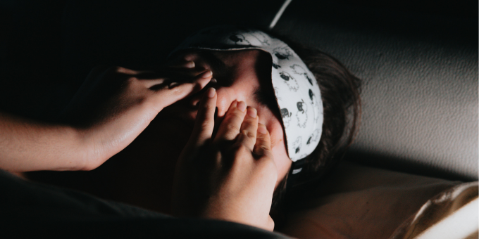 How Poor Sleep Can Lead to Weight Gain, Anxiety + Sugar Cravings