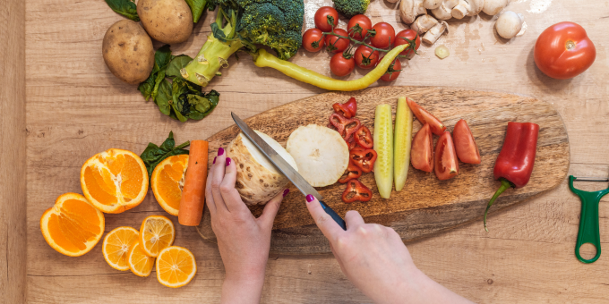 Time-Saving Kitchen Hacks for Busy Weeknights