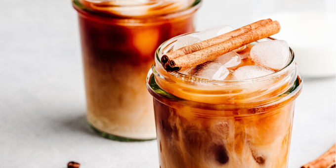 9 Satisfying Sugar + Caffeine-Free Drinks You Can Drink Throughout the Program