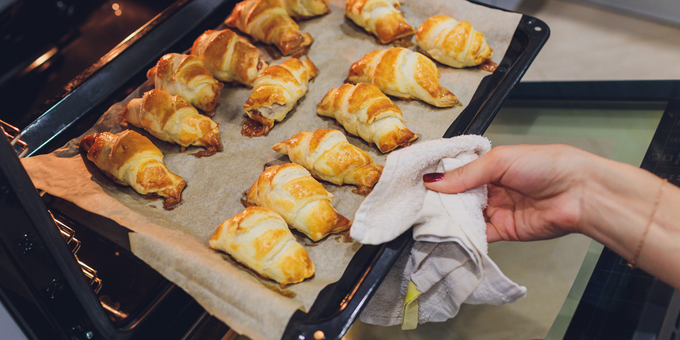 4 Surprising Things You Can Do With Residual Oven Heat