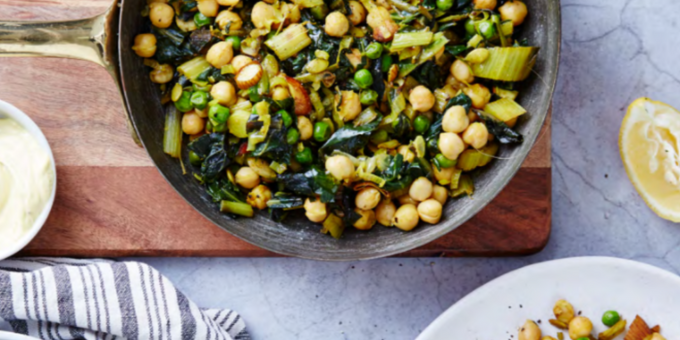 Skillet Pilaf With Yoghurt Turmeric