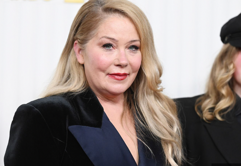 “It Was Literally Just Tingling On My Toes,” Christina Applegate Reveals the Early Multiple Sclerosis Warning Signs She Ignored