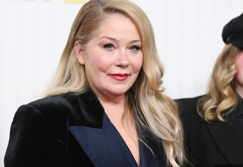 “It Was Literally Just Tingling On My Toes,” Christina Applegate Reveals the Early Multiple Sclerosis Warning Signs She Ignored