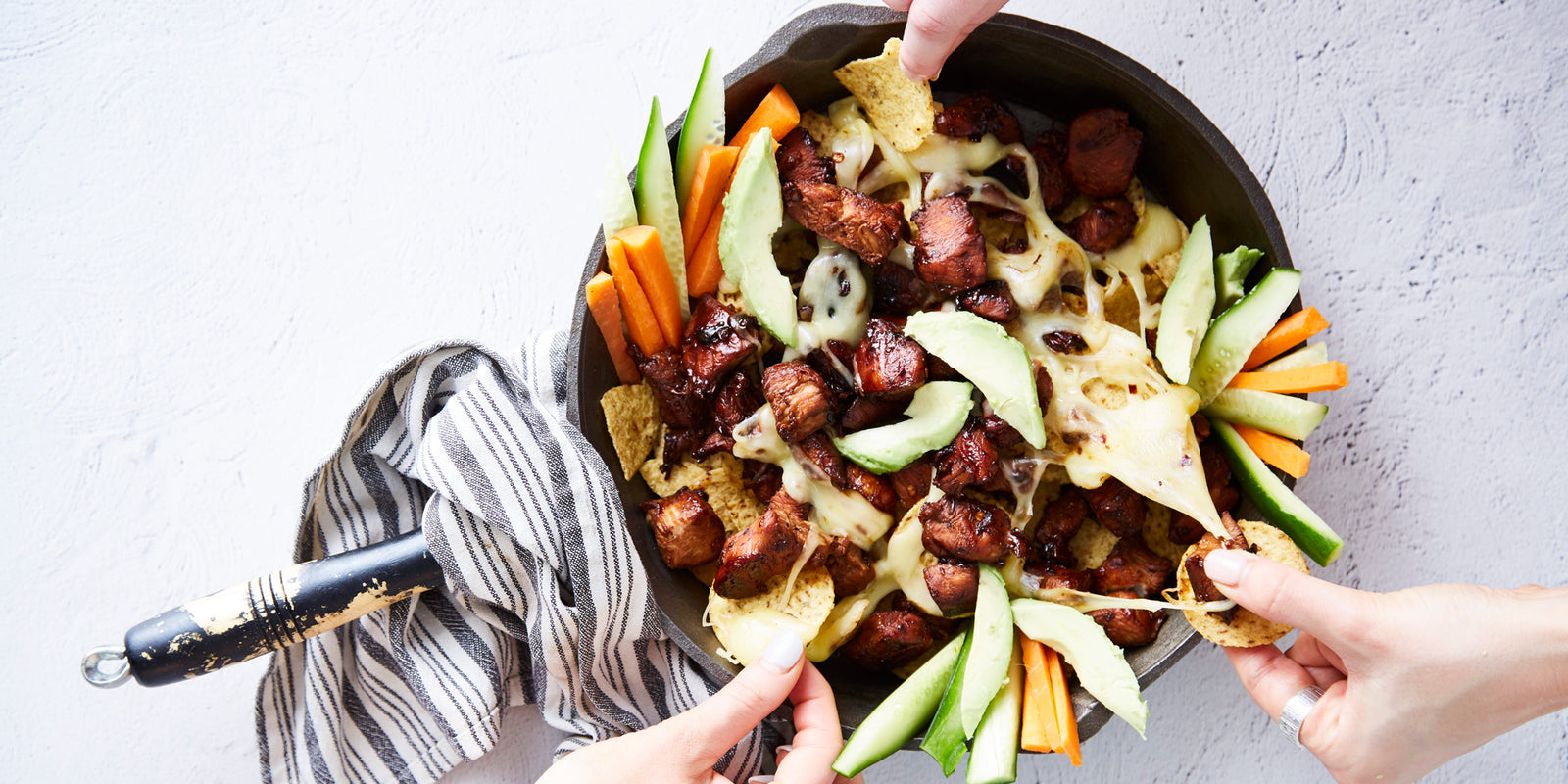 Skillet Korean Chilli Chicken Nachos