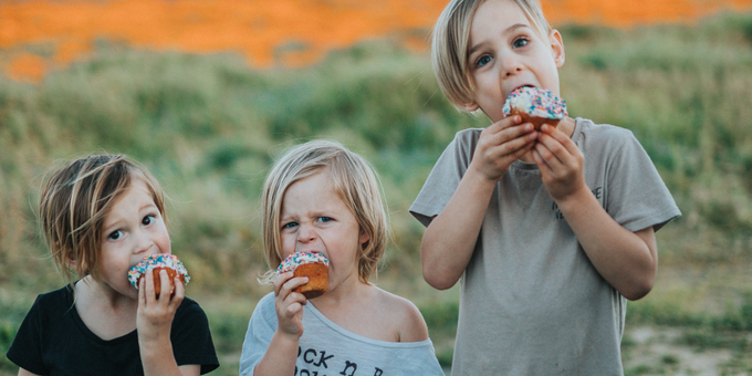 Keen to Help Your Kids Ditch Sugar? Here Are 5 Healthy Snacks They’ll Love